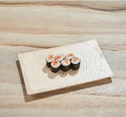 Классический "ролл с лососем"