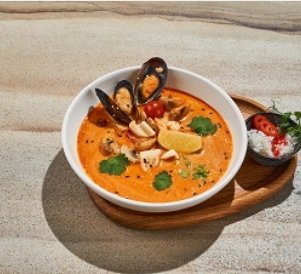 Том- ям с морепродуктами