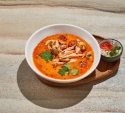 Том - ям с курицей