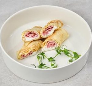 Блины с ветчиной и творожным сыром