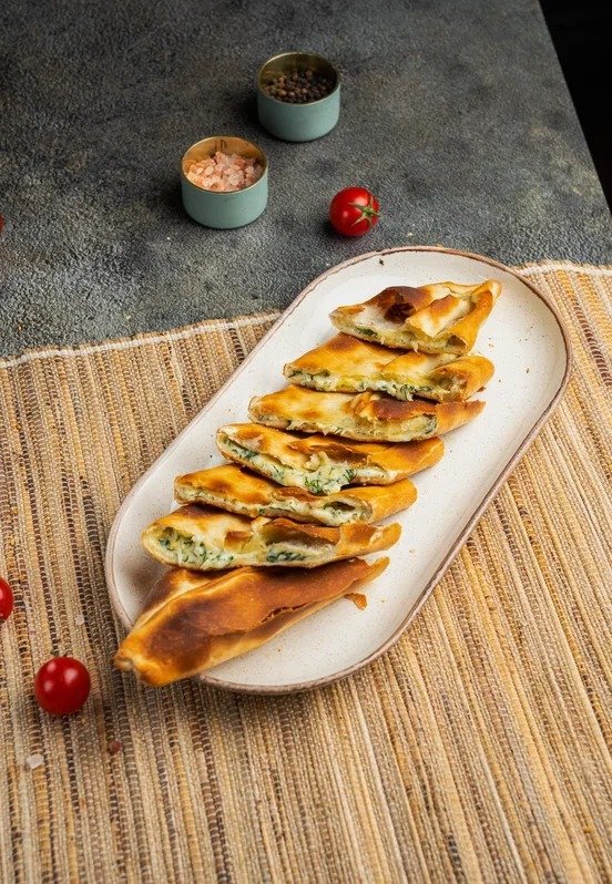 ПИДЭ с сыром и зеленью