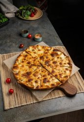 Пирог с фасолью и сыром